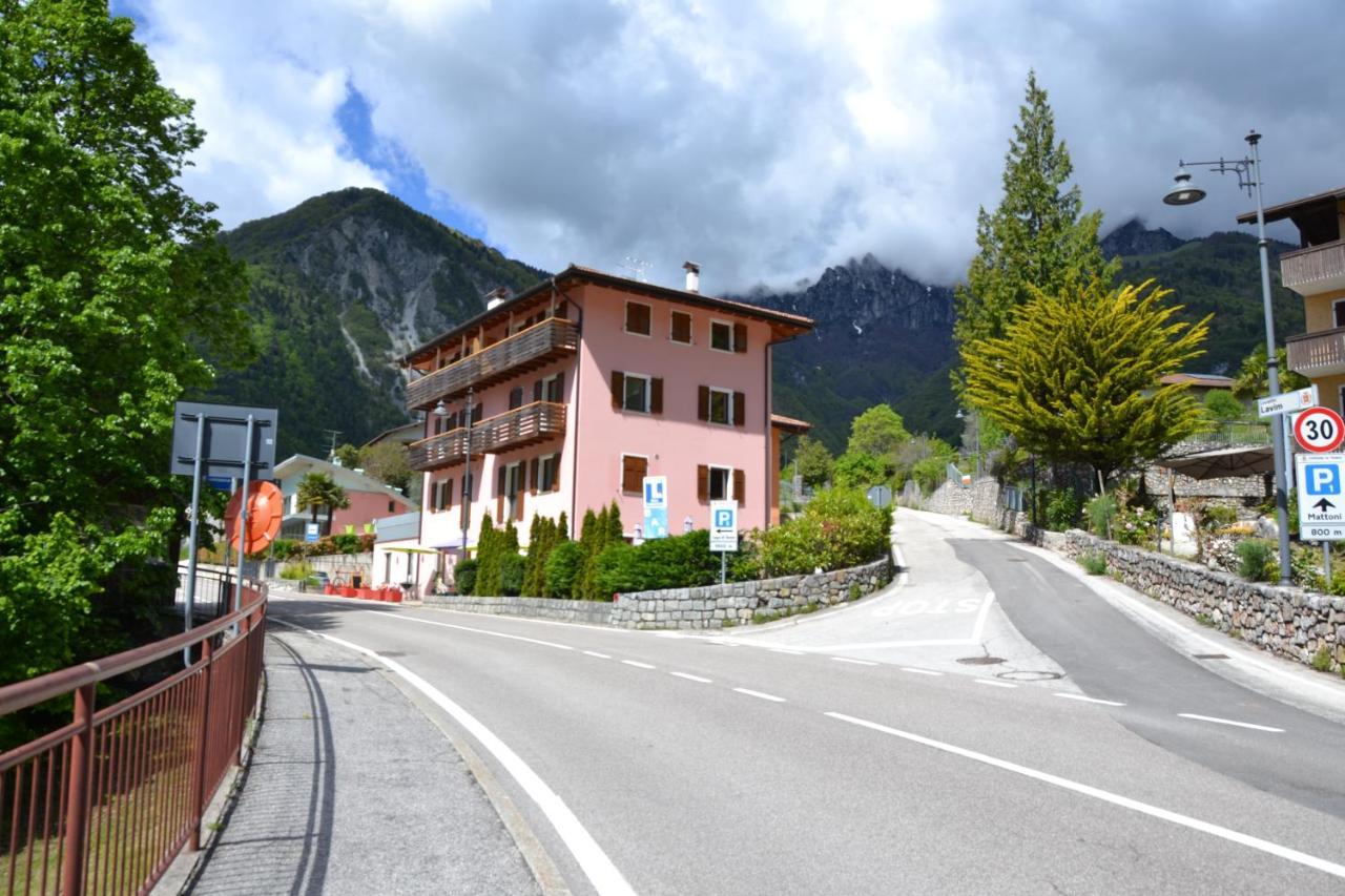 Tenno Appartamenti Garda Lake Bagian luar foto