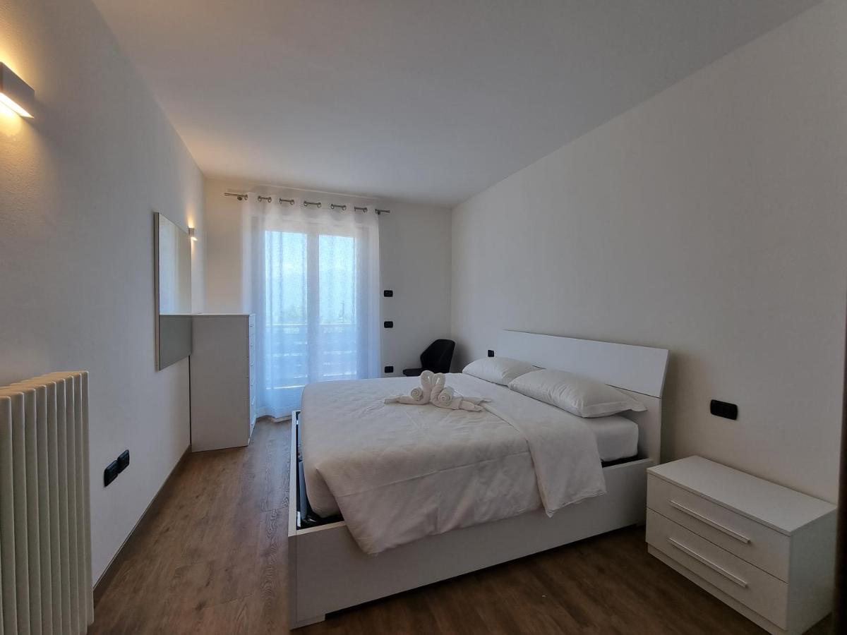 Tenno Appartamenti Garda Lake Bagian luar foto