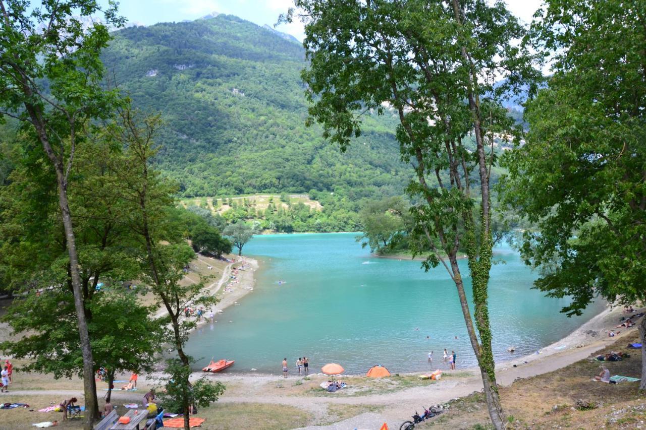 Tenno Appartamenti Garda Lake Bagian luar foto