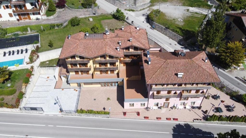 Tenno Appartamenti Garda Lake Bagian luar foto